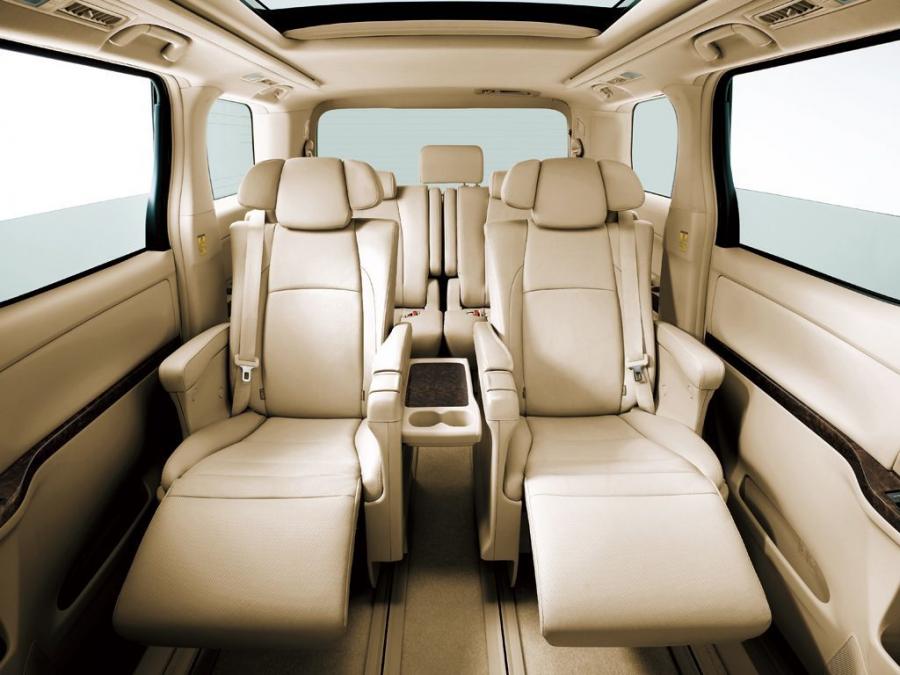  Toyota Alphard 2011 года  (RU) (фото 4 из 11)
